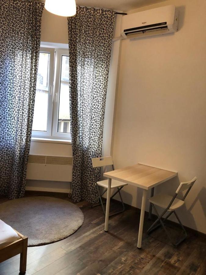 شقة بوخارست  في Studio Old Town By Dtm Properties المظهر الخارجي الصورة